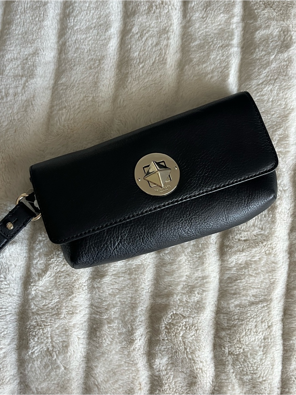 KATE SPADE Leather Crossbody Clutch